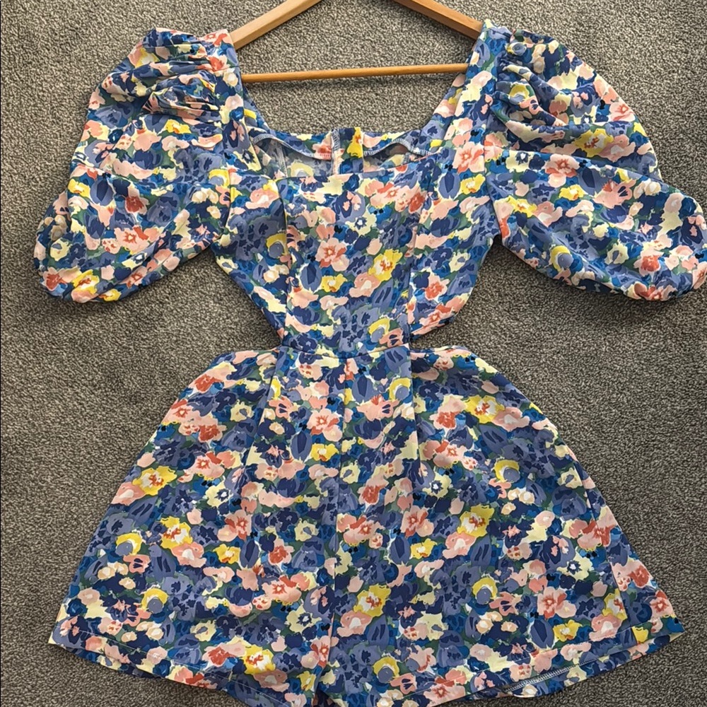 Retro Floral Print Puff Sleeve Romper